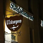 L'esturgeon 4* פואסי