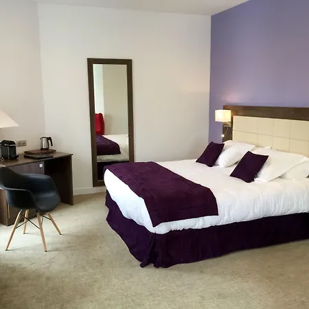 Otel L'esturgeon Poissy