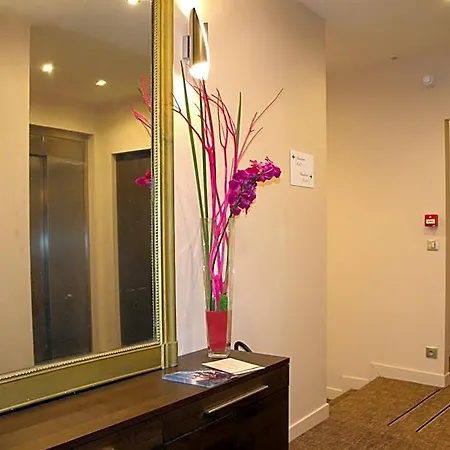 Ξενοδοχείο Hotel L'Esturgeon Πουασί