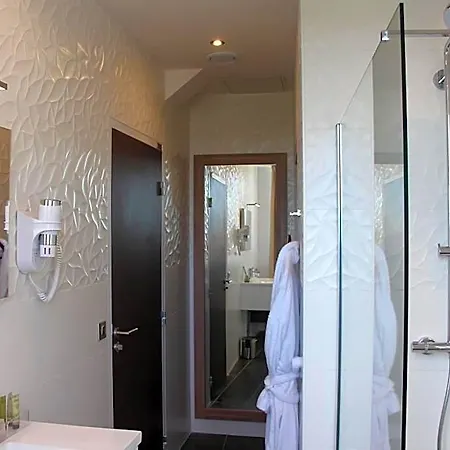 Hotel L'Esturgeon Ξενοδοχείο Πουασί