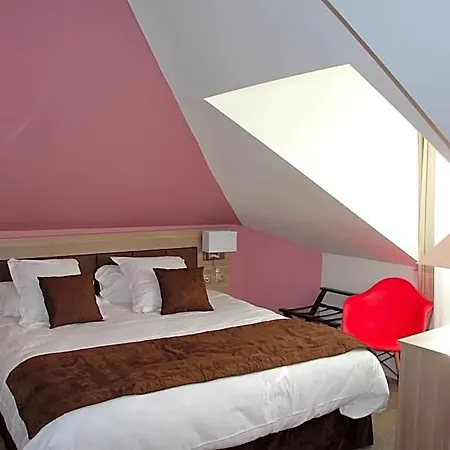 Hotel L'Esturgeon 4*