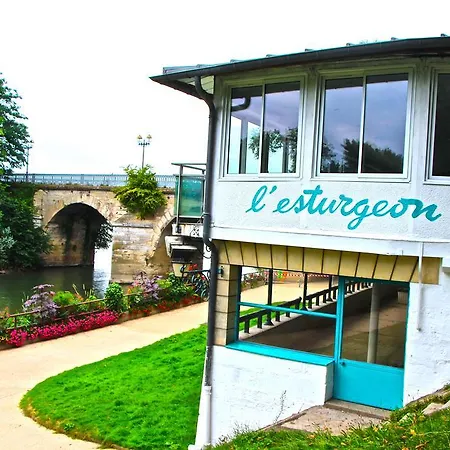 Hotel L'Esturgeon 4*