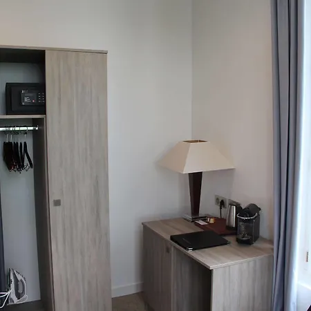 Hotel L'esturgeon Poissy