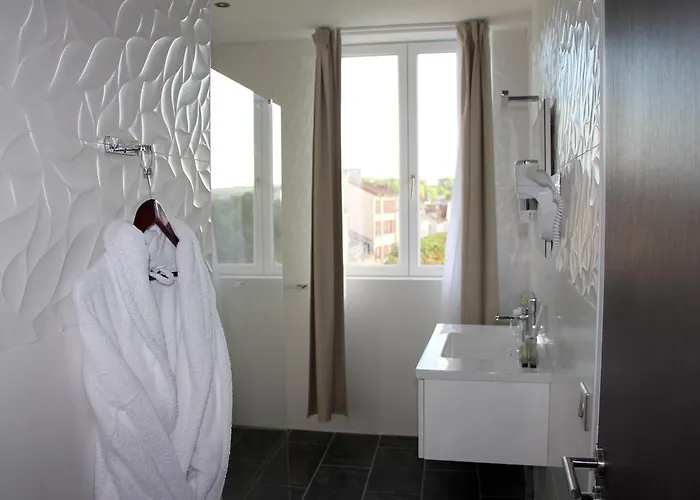 Hotel L'esturgeon Poissy